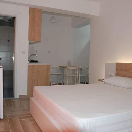The Hill Apartment Sarandë Exterior foto